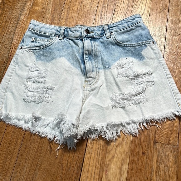 Zara Blue and White Jean Shorts Size 8 - Picture 1 of 4